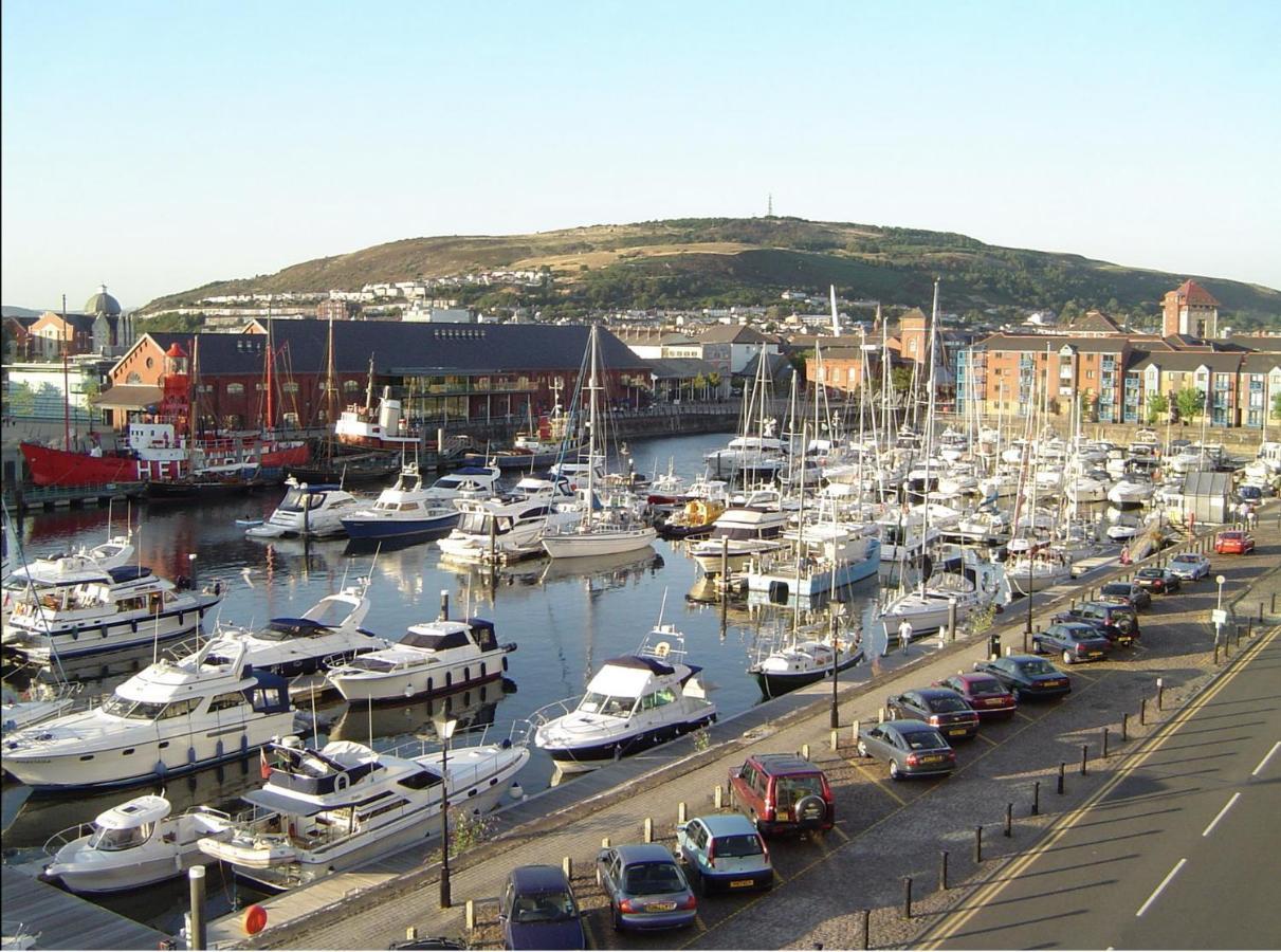 Vital Heights Swansea Exterior foto